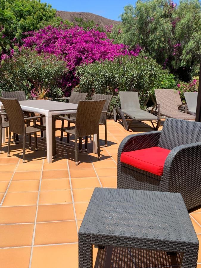 Lovely Villa Nico Playa Blanca, Hot Tub, Communal Pool Exterior photo